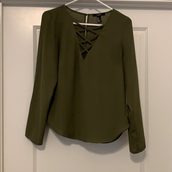 Forever 21 Tops - Green Long sleeve blouse